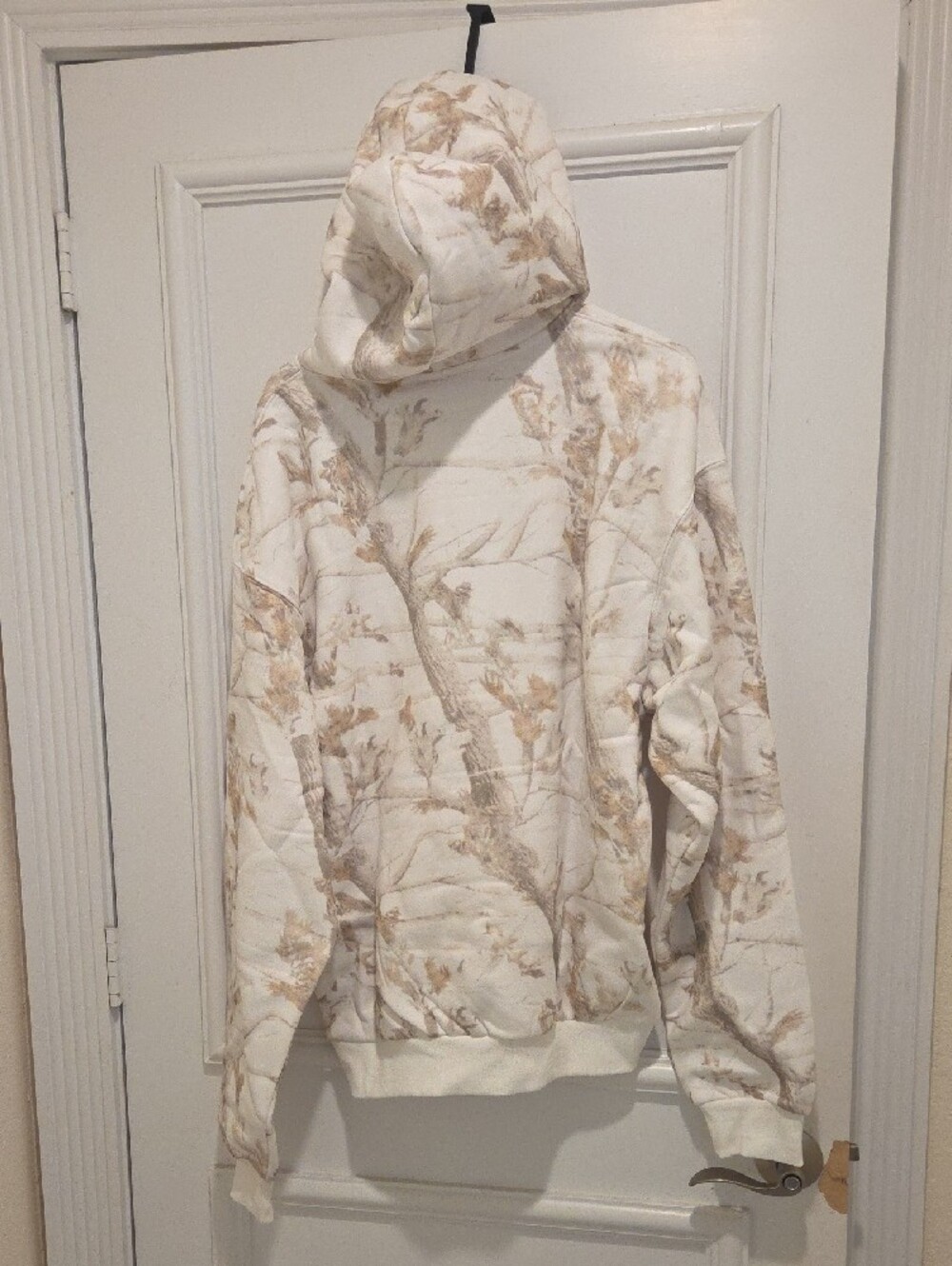 Comfrt Oversized Woman's White Oak Hoodie - Picture 6 of 6
